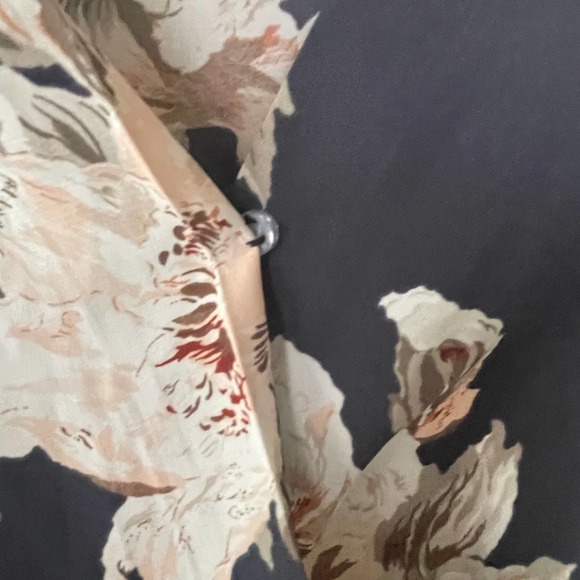 Lulu’s Floral Romper size S - Picture 7 of 14